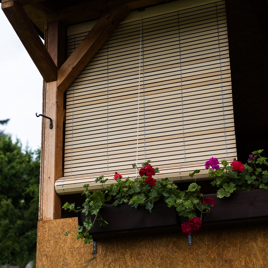Store enrouleur en bois pour pergola - Naturel
