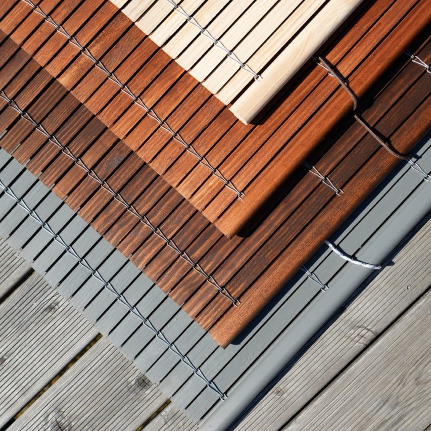 Store enrouleur en bois pour pergola - Naturel
