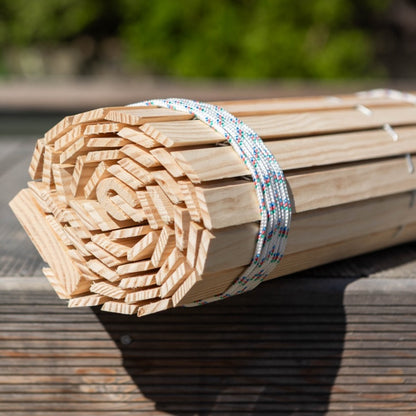 Store enrouleur en bois pour pergola - Naturel