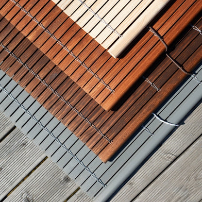 Store enrouleur en bois pour pergola - Cerisier